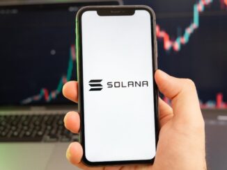 Is Solana (SOL/USD) about to slide further, or a bullish reversal is imminent?