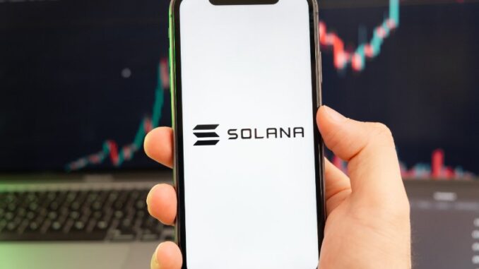 Is Solana (SOL/USD) about to slide further, or a bullish reversal is imminent?