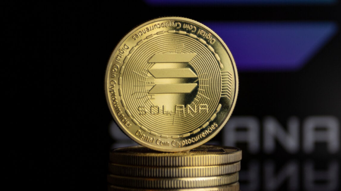 Solana Leads Crypto Market Rebound, Jumps 10% Overnight